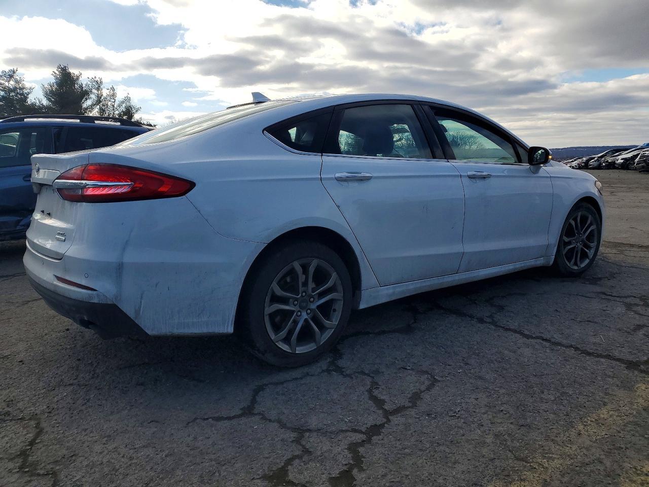 2020 Ford Fusion Sel - Фото 3