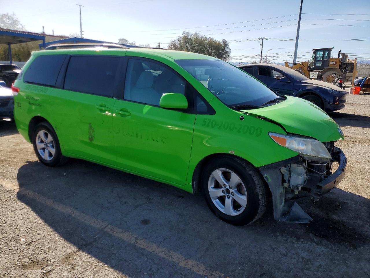 2014 Toyota Sienna Le - Фото 4