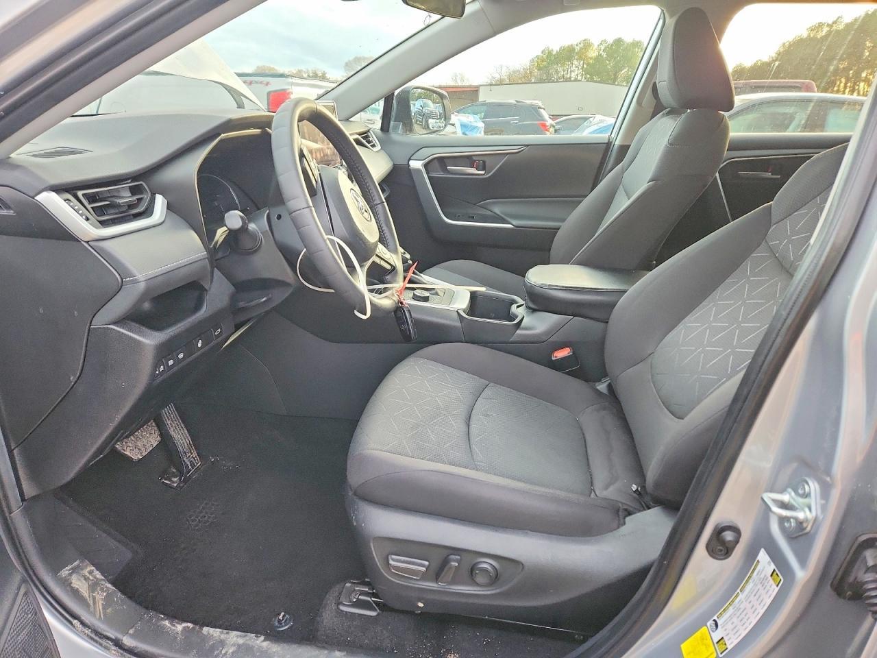 2024 Toyota Rav4 Xle - Фото 7