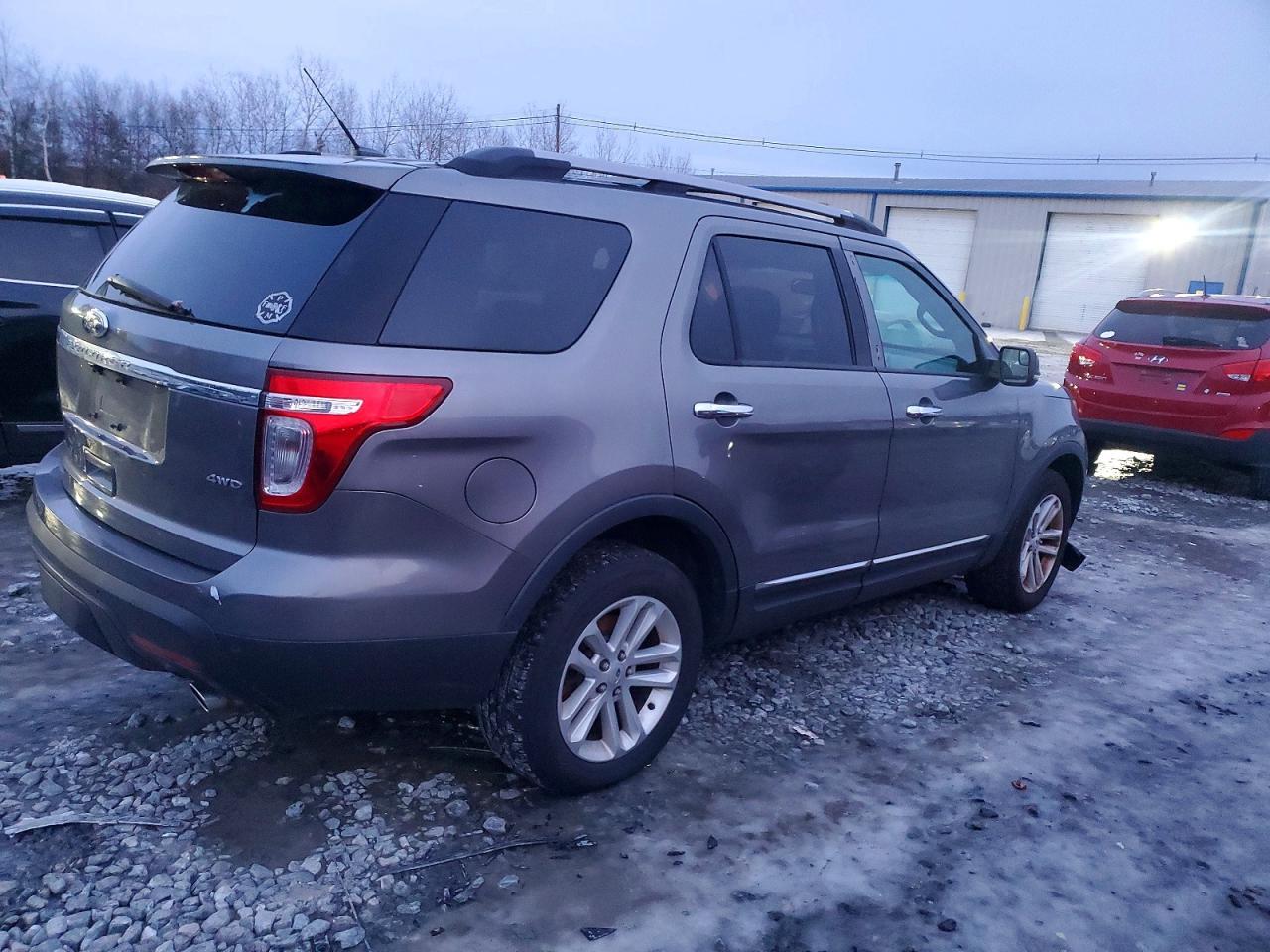 2012 Ford Explorer - Image 3