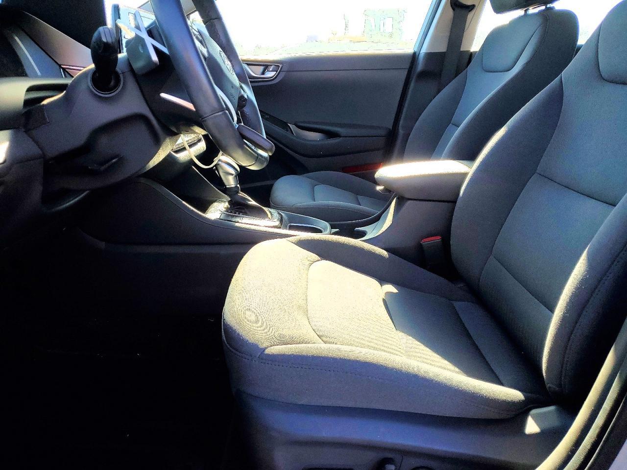 2020 Hyundai Ioniq Hybrid Se - Фото 7