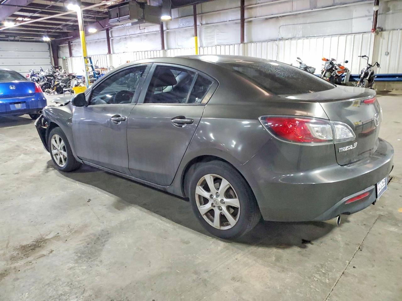 2010 Mazda 3 I - Фото 2
