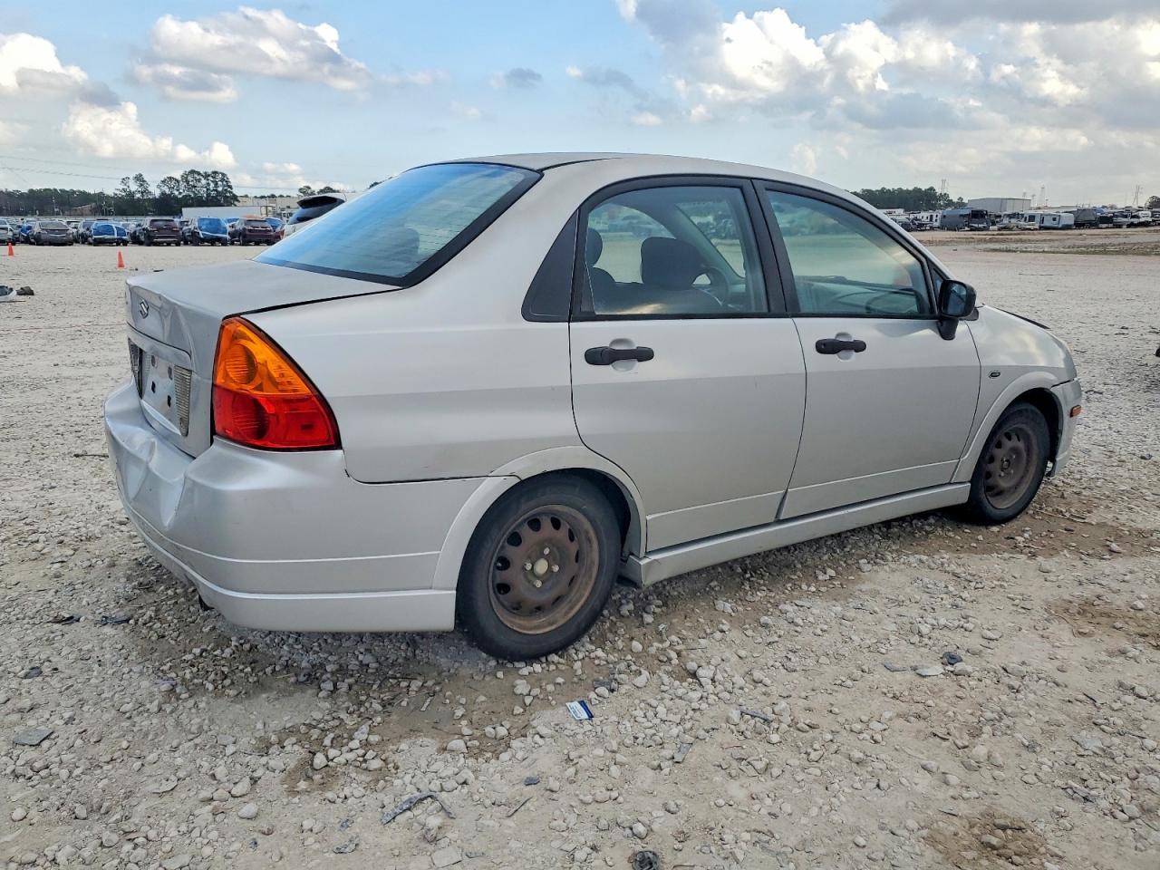 2003 Suzuki Aerio S - Фото 3