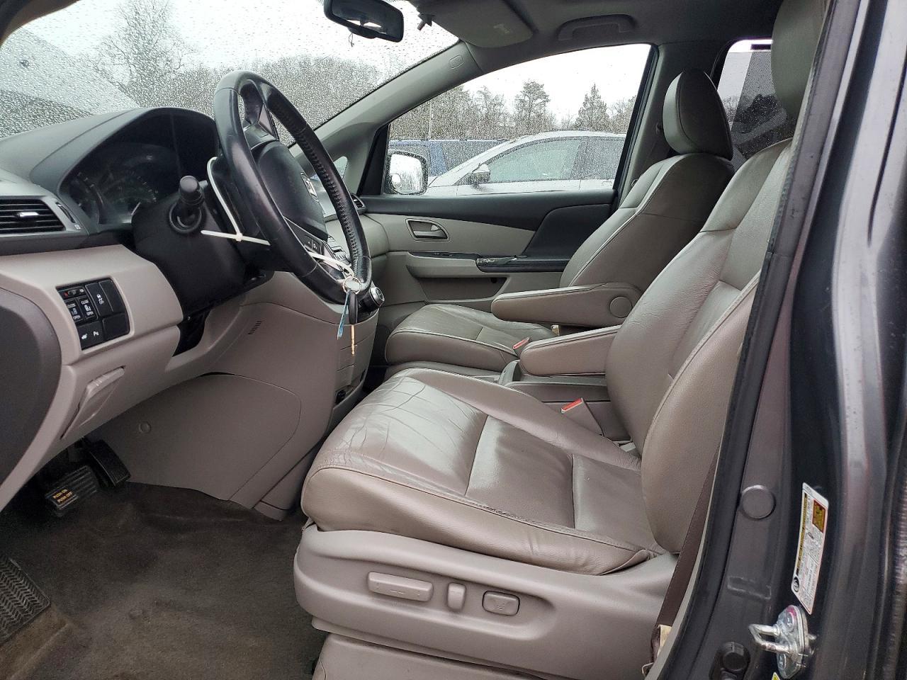 2011 Honda Odyssey Touring - Фото 7