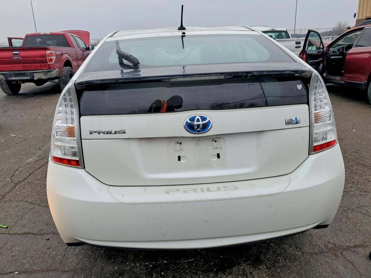 2010 Toyota Prius - Image 6