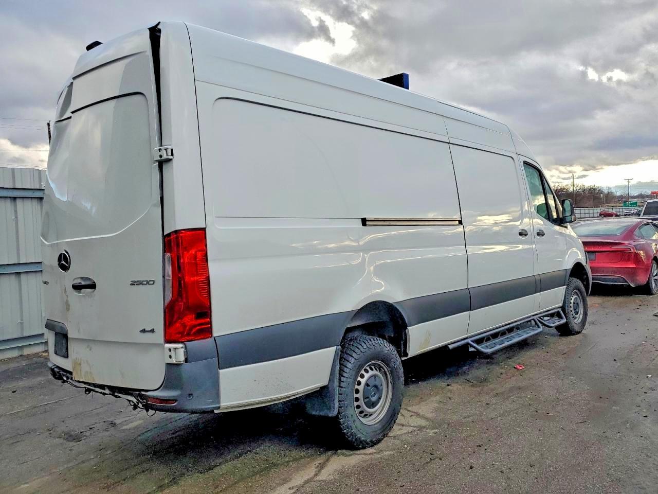 2022 Mercedes-Benz Sprinter 2500 Delivery Van - Image 3