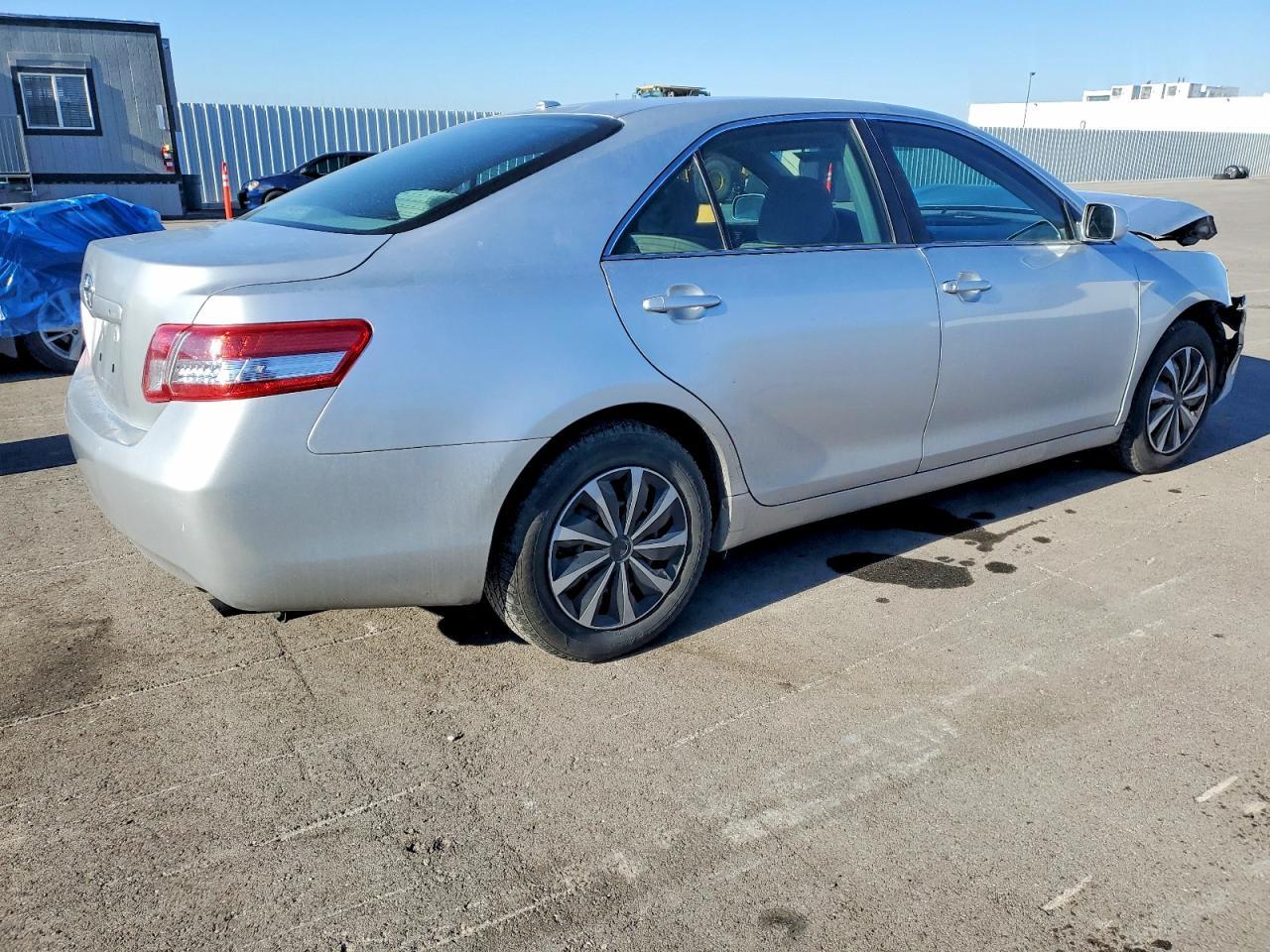 2011 Toyota Camry Base - Фото 3