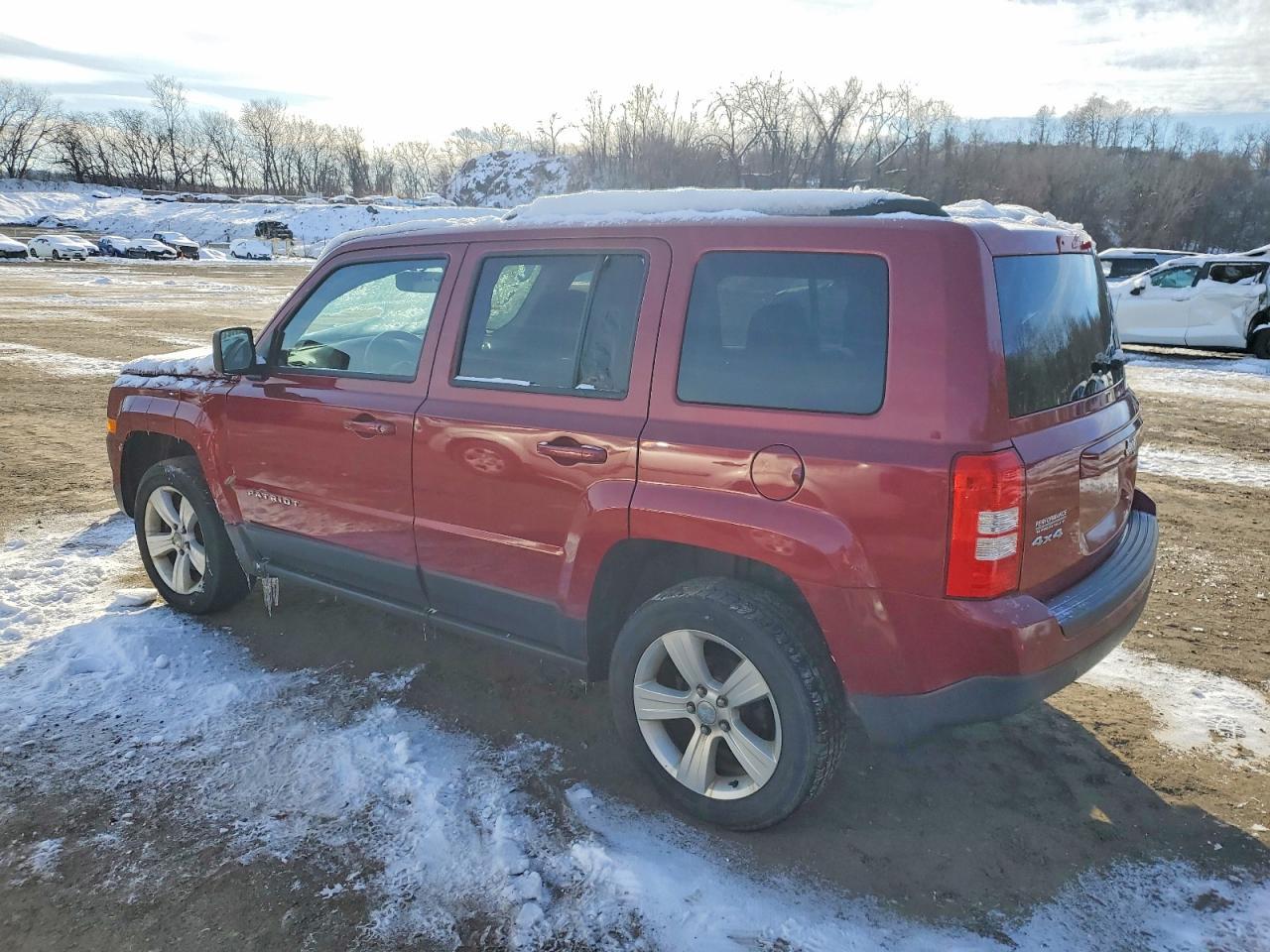 2015 Jeep Patriot Latitude - Фото 2