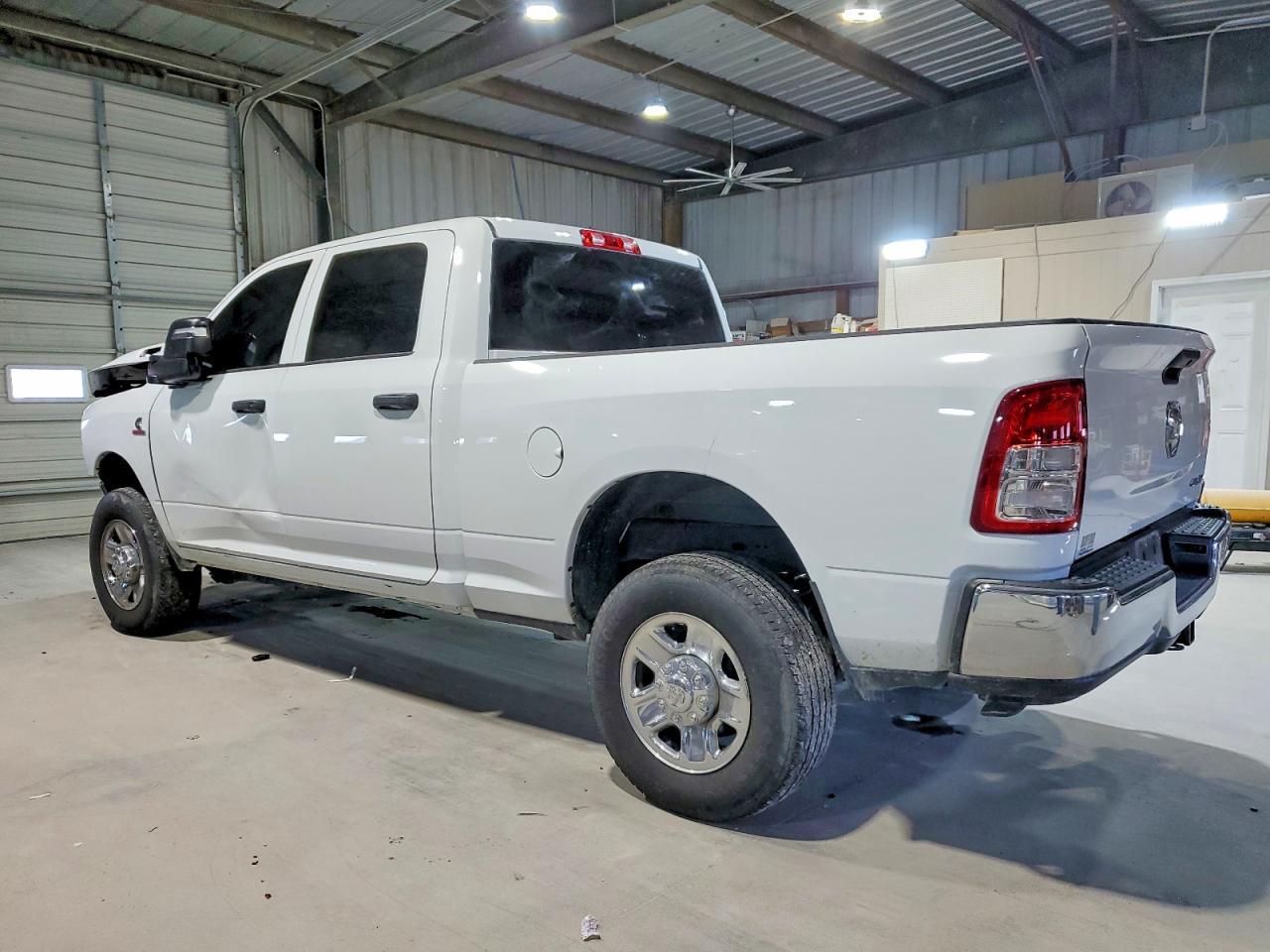 2024 Ram 2500 Tradesman - Фото 2
