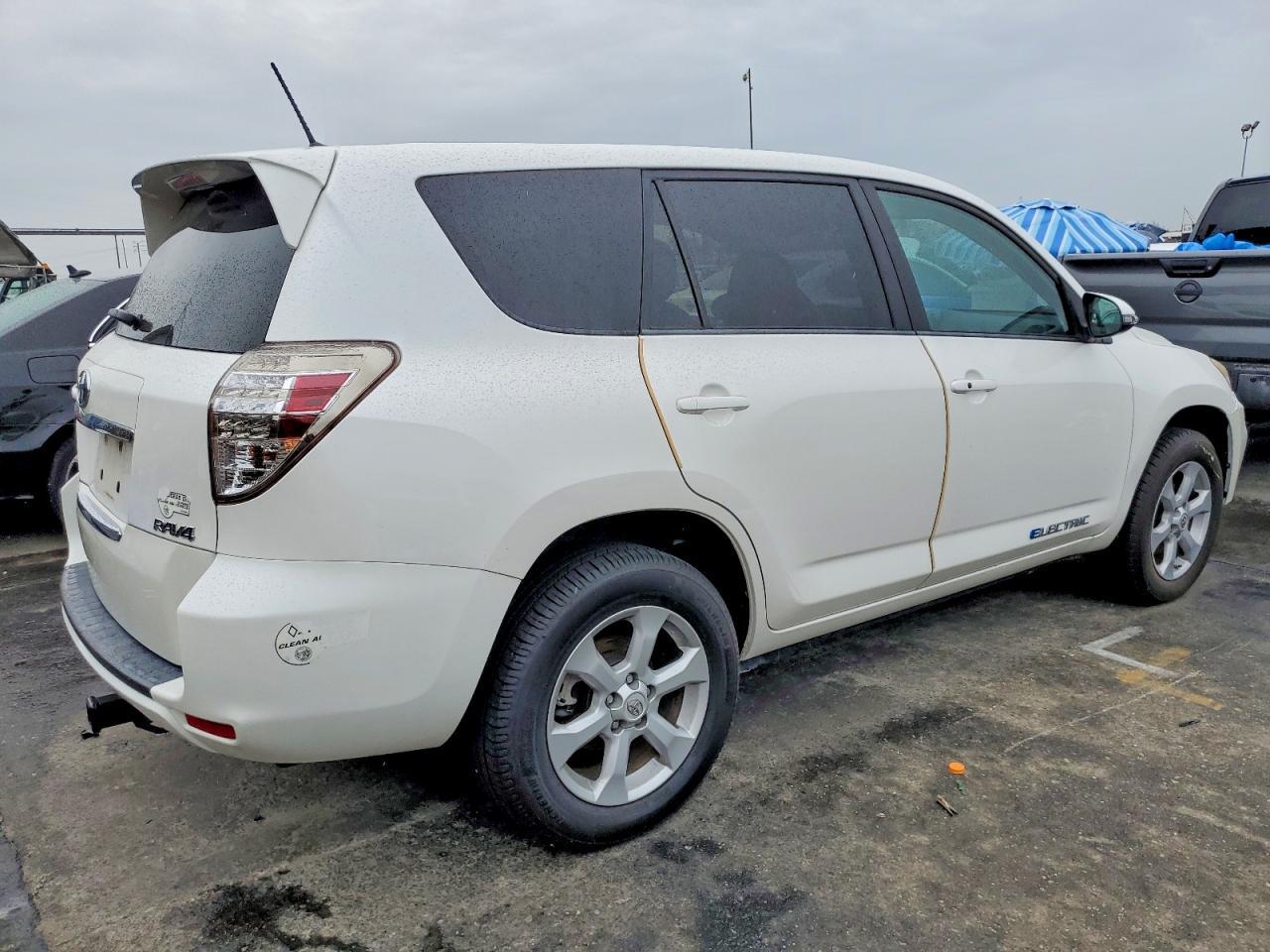 2013 Toyota Rav4 Ev - Фото 3