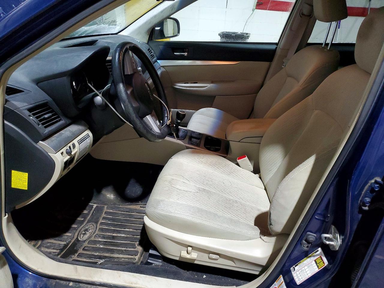2010 Subaru Outback 2.5I Premium - Image 7