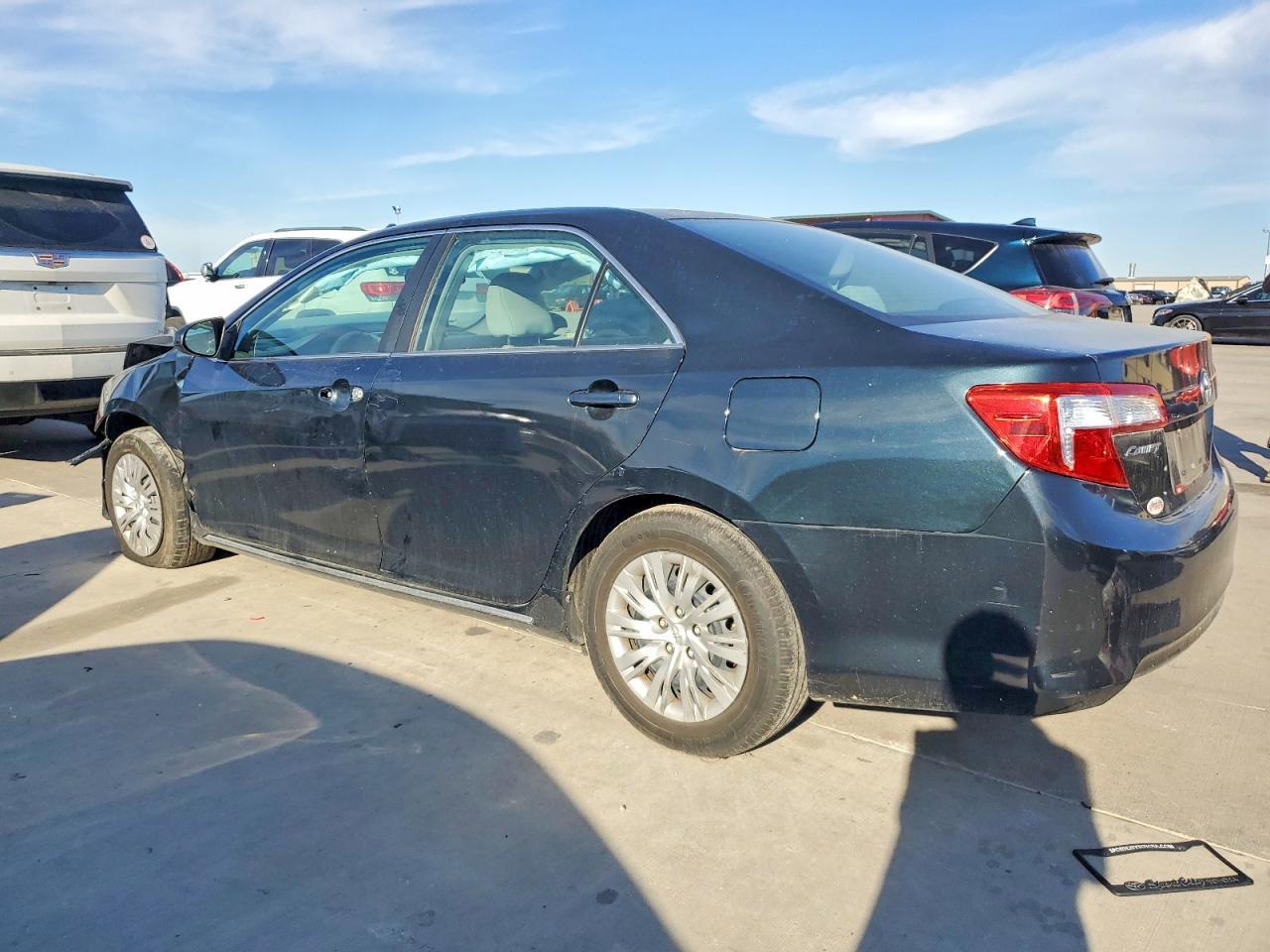 2013 Toyota Camry L - Фото 2