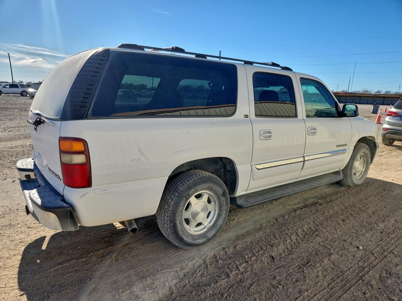 2003 GMC Yukon Xl C1500 - Image 3