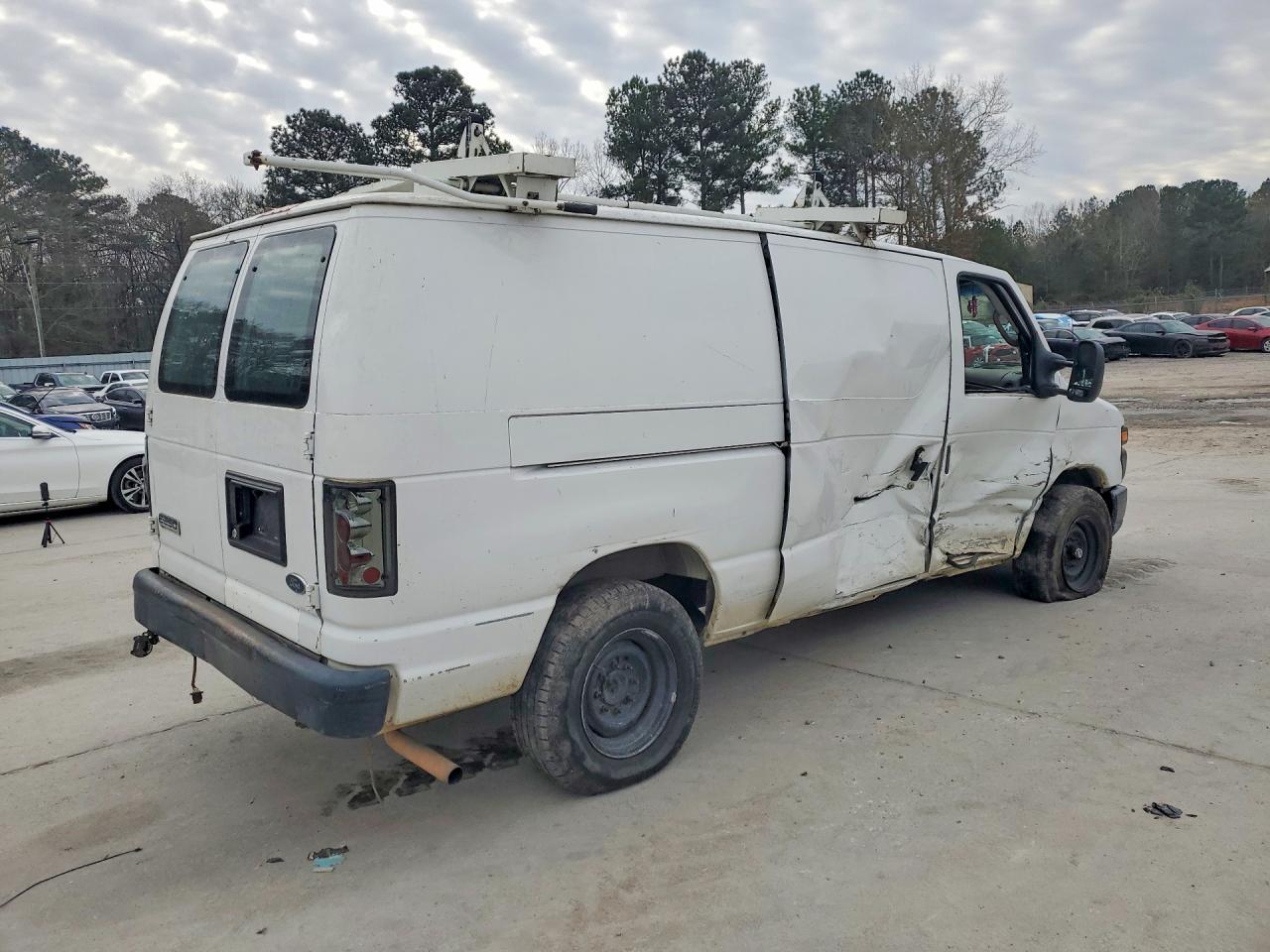 2008 Ford E-250 Utility / Service Van - Image 3
