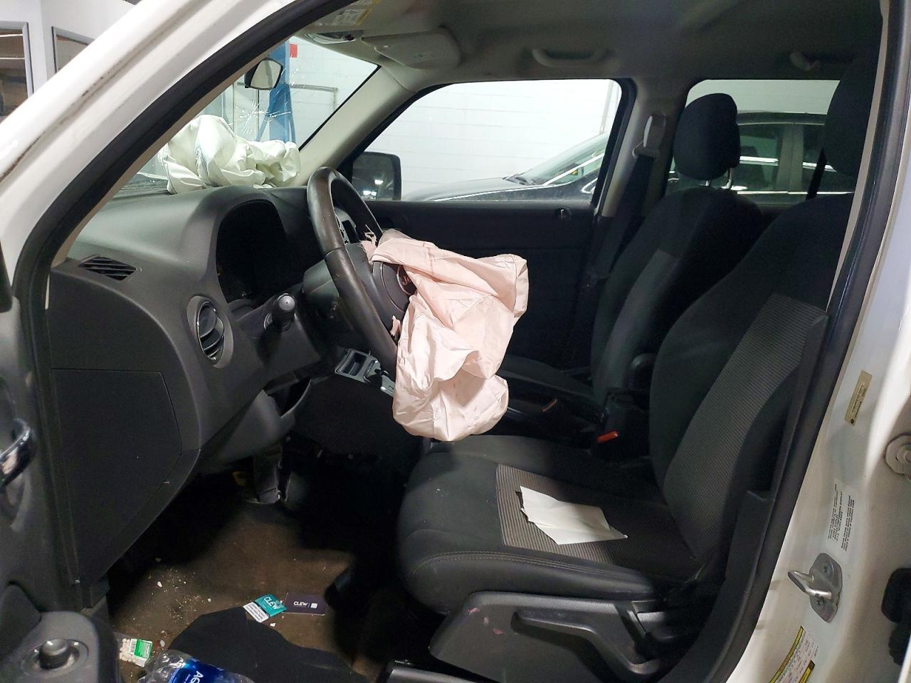 2014 Jeep Patriot Latitude - Фото 7