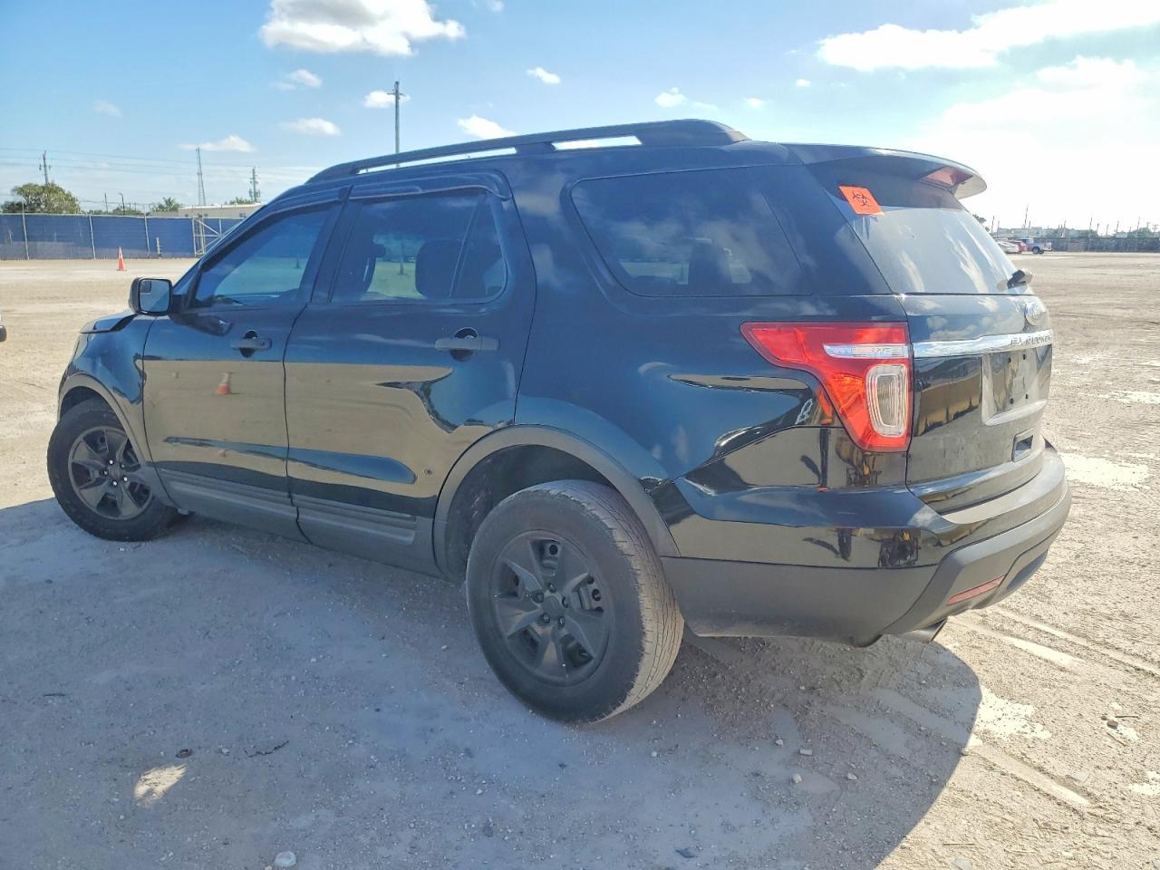 2012 Ford Explorer - Фото 2