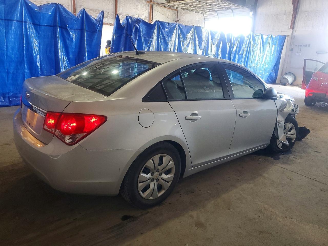 2013 Chevrolet Cruze Ls - Фото 3