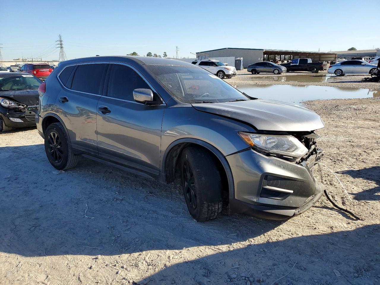 2017 Nissan Rogue S - Image 4