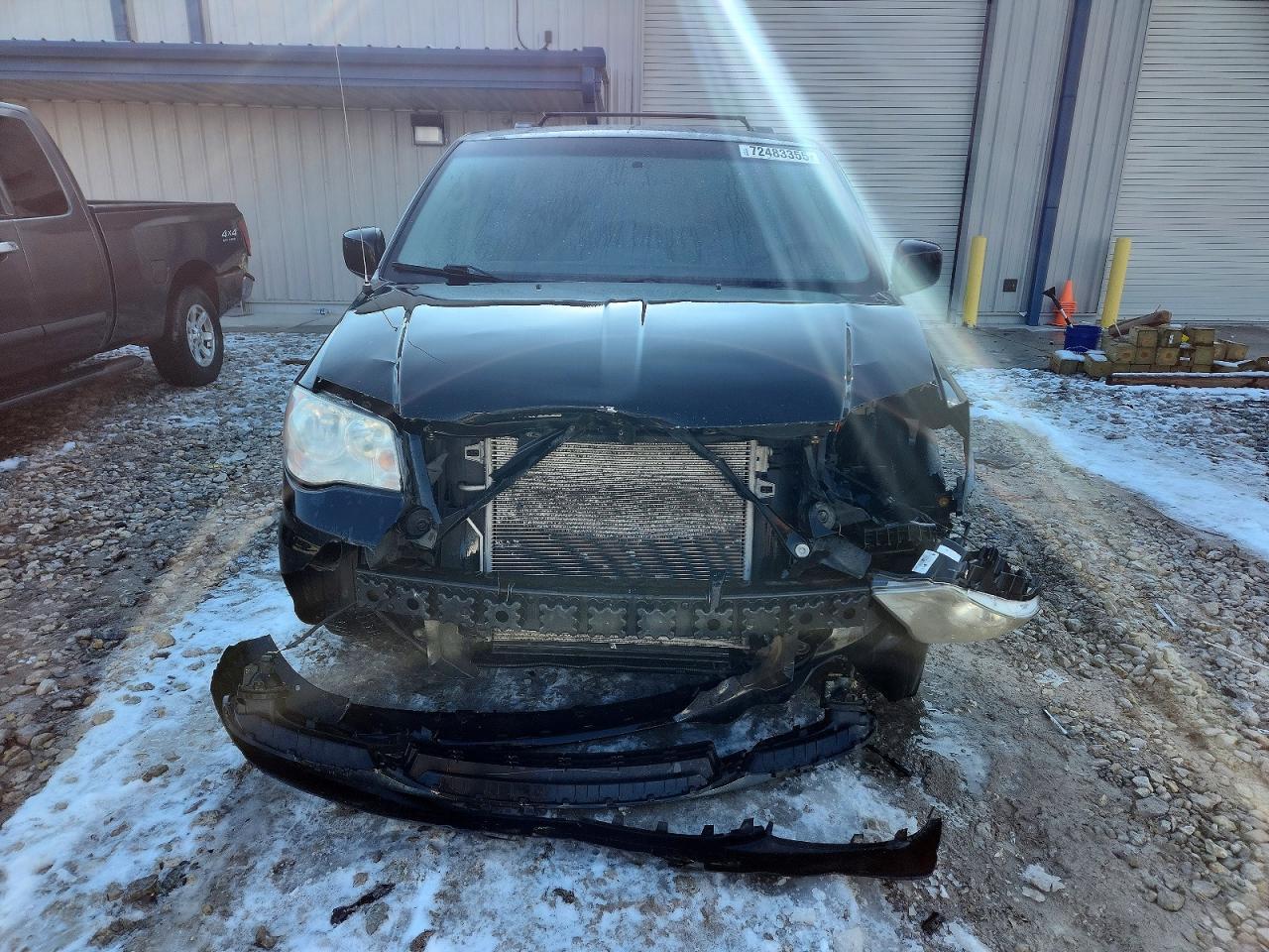 2013 Chrysler Town & Country Touring L - Фото 5