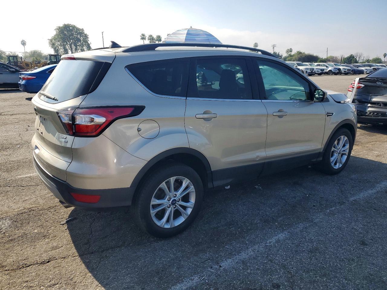 2018 Ford Escape Se - Image 3