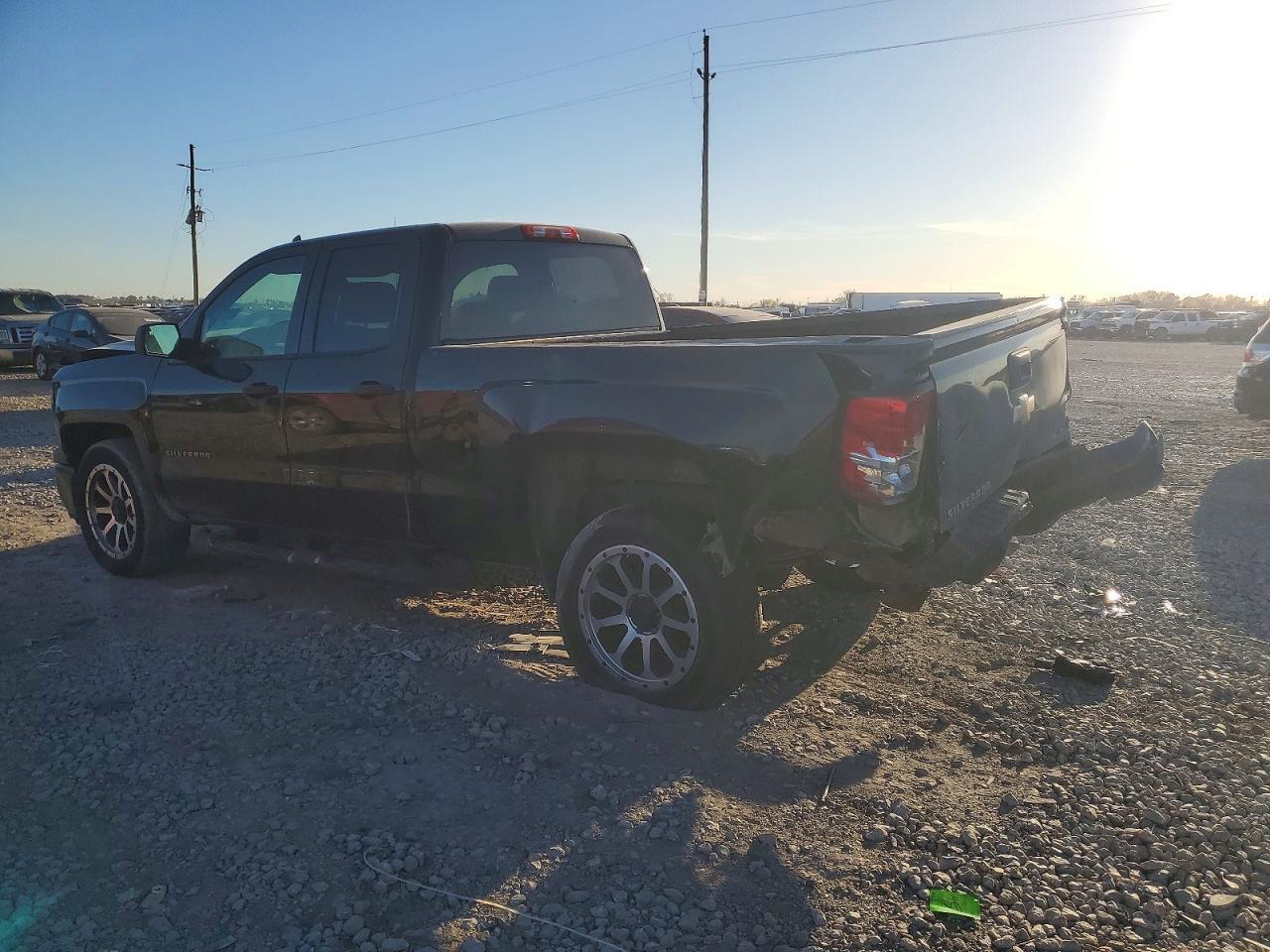 2015 Chevrolet Silverado C1500 - Image 2