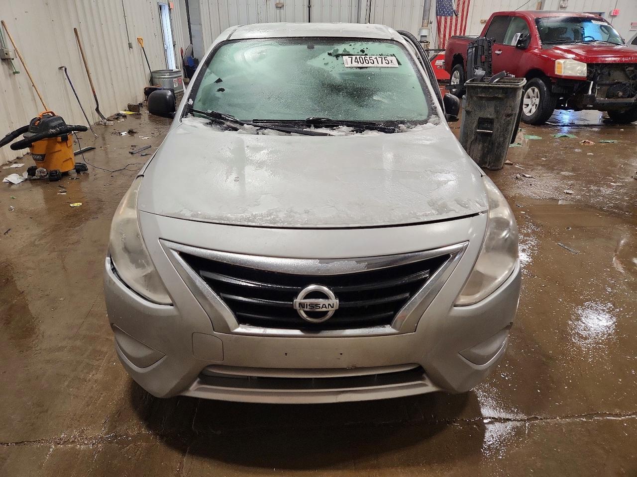 2015 Nissan Versa 1.6 S Plus - Фото 5