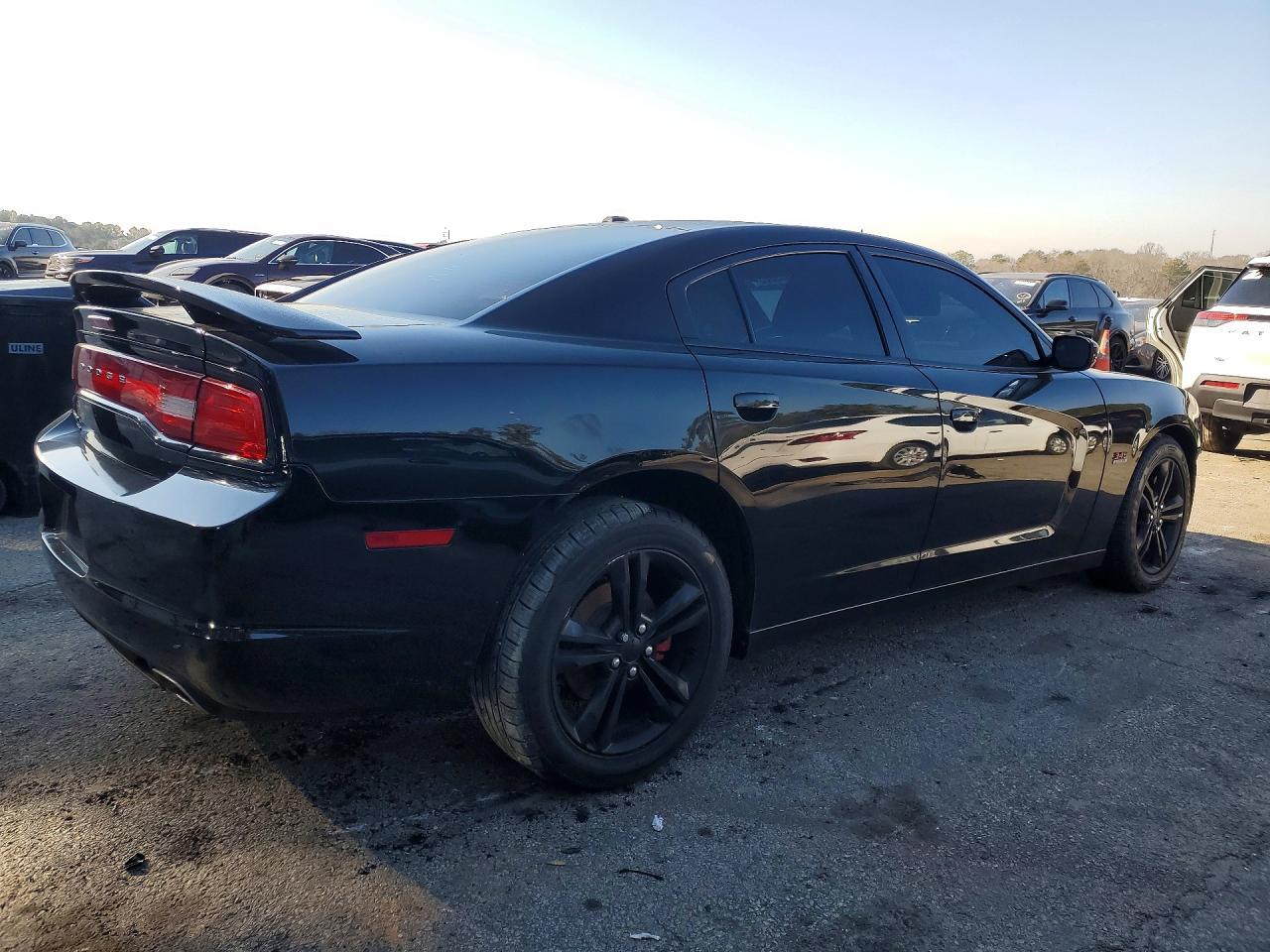 2014 Dodge Charger R - Image 3