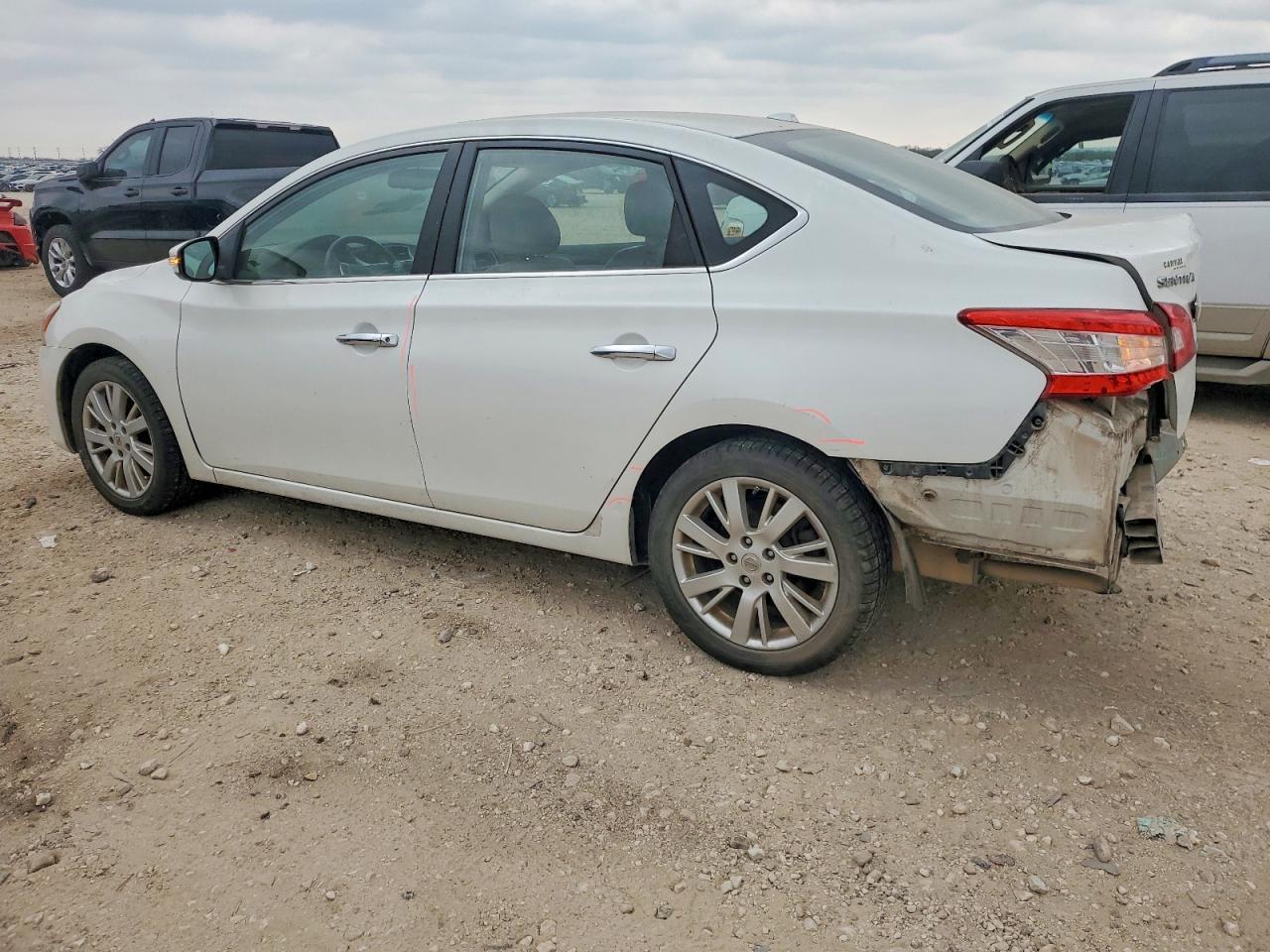 2013 Nissan Sentra S - Фото 2