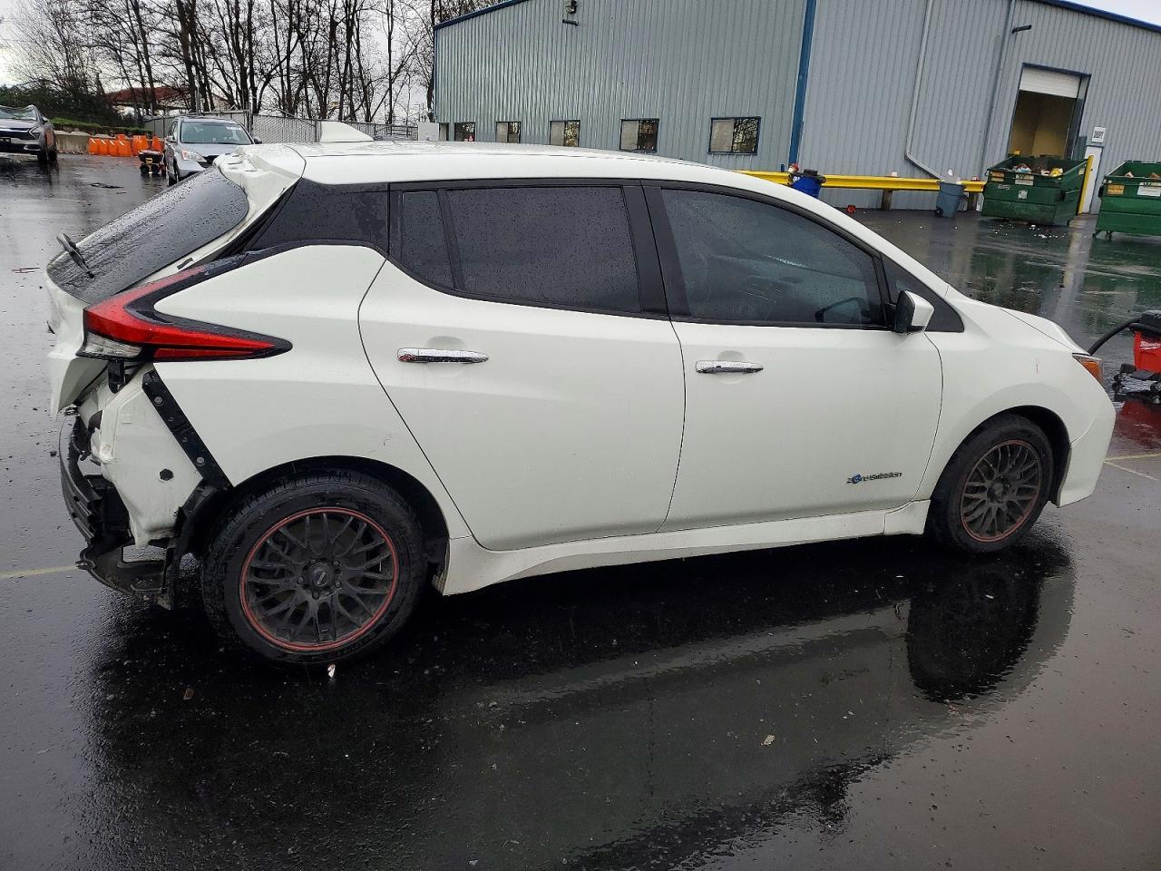 2018 Nissan Leaf S - Фото 3