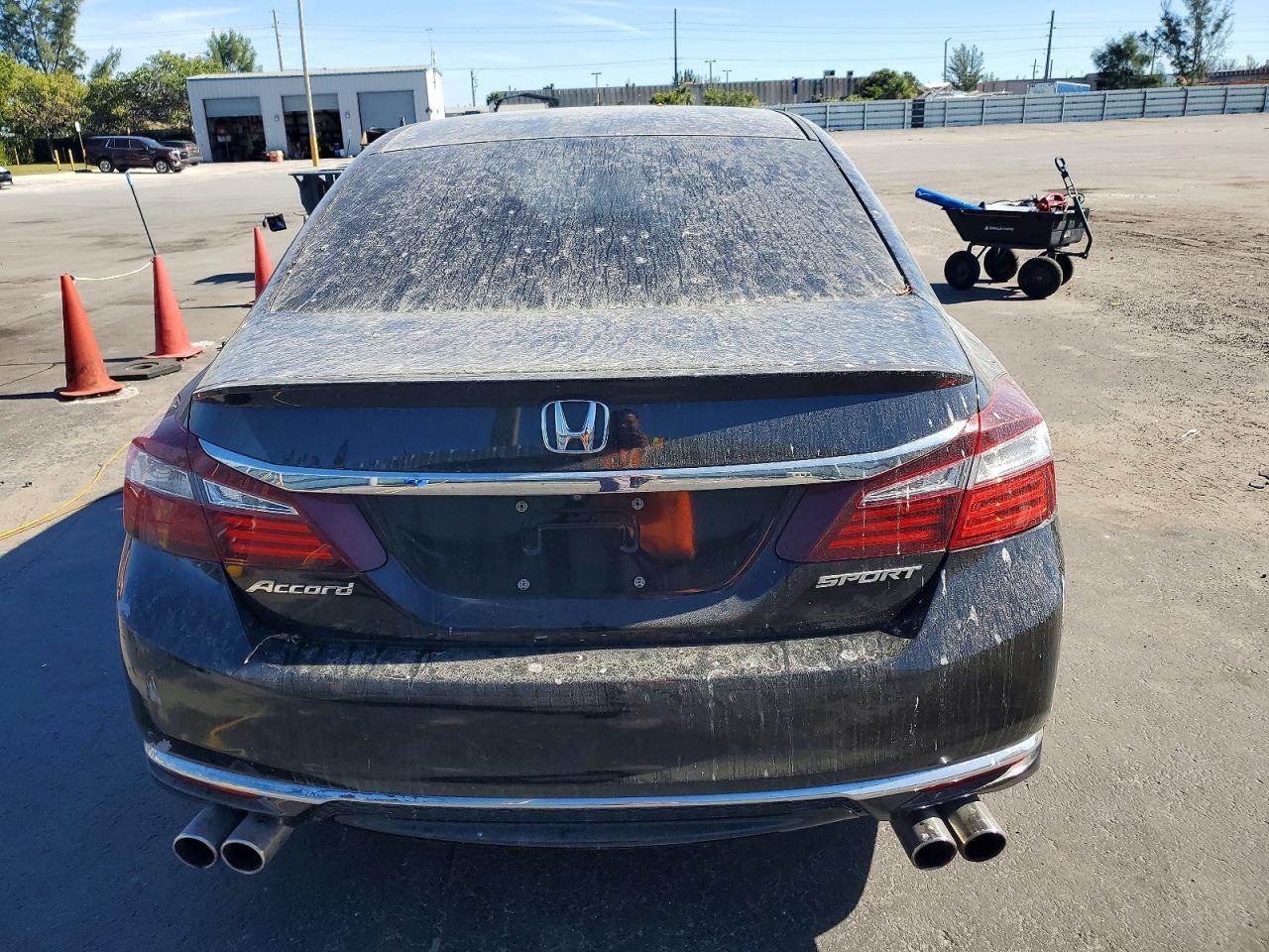 2016 Honda Accord Sport - Image 6