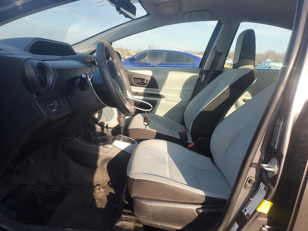 2012 Toyota Prius C - Image 7