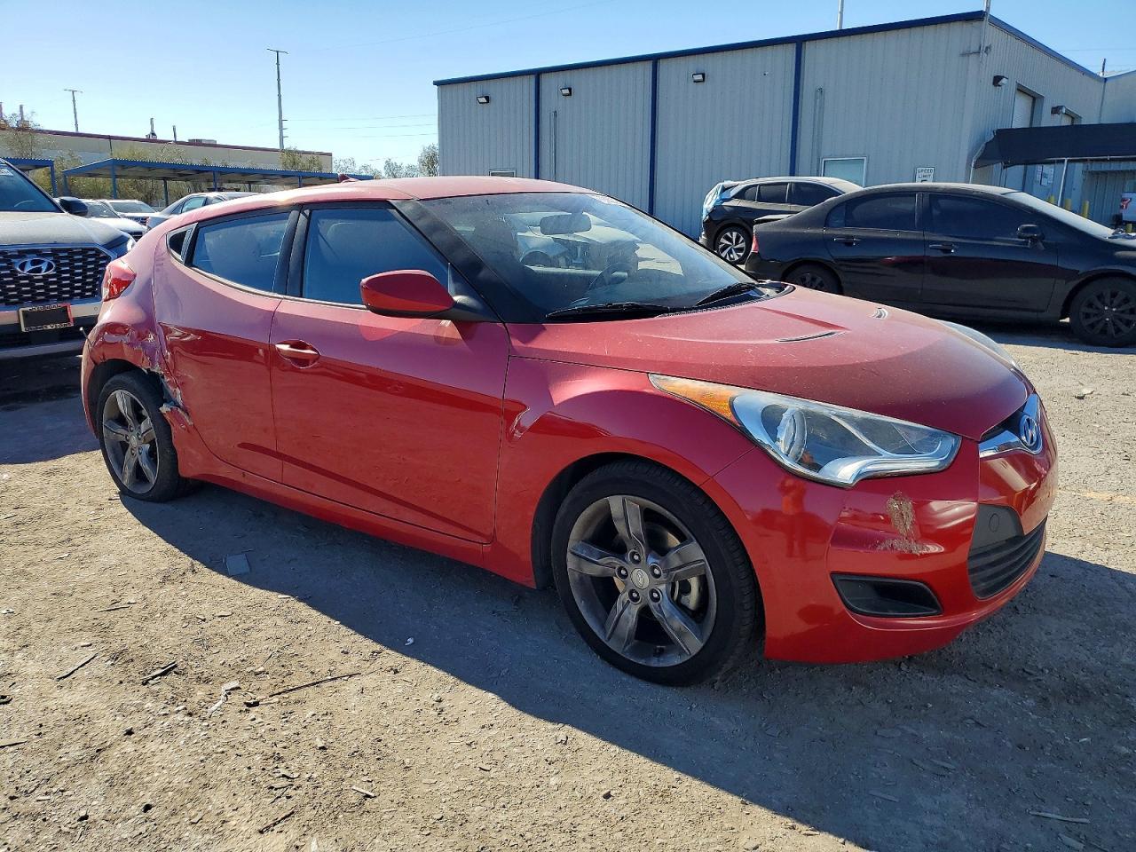 2015 Hyundai Veloster - Фото 4