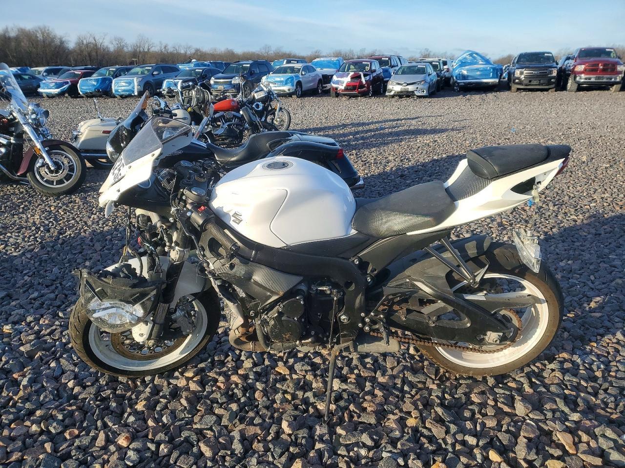 2019 Suzuki Gsx-R600 - Фото 3