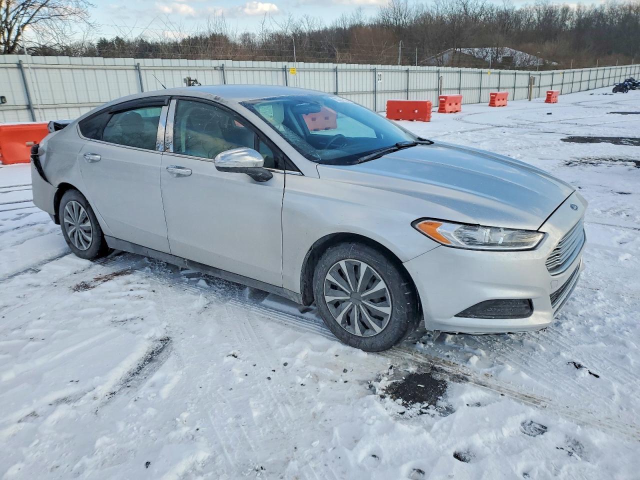 2014 Ford Fusion S - Фото 4