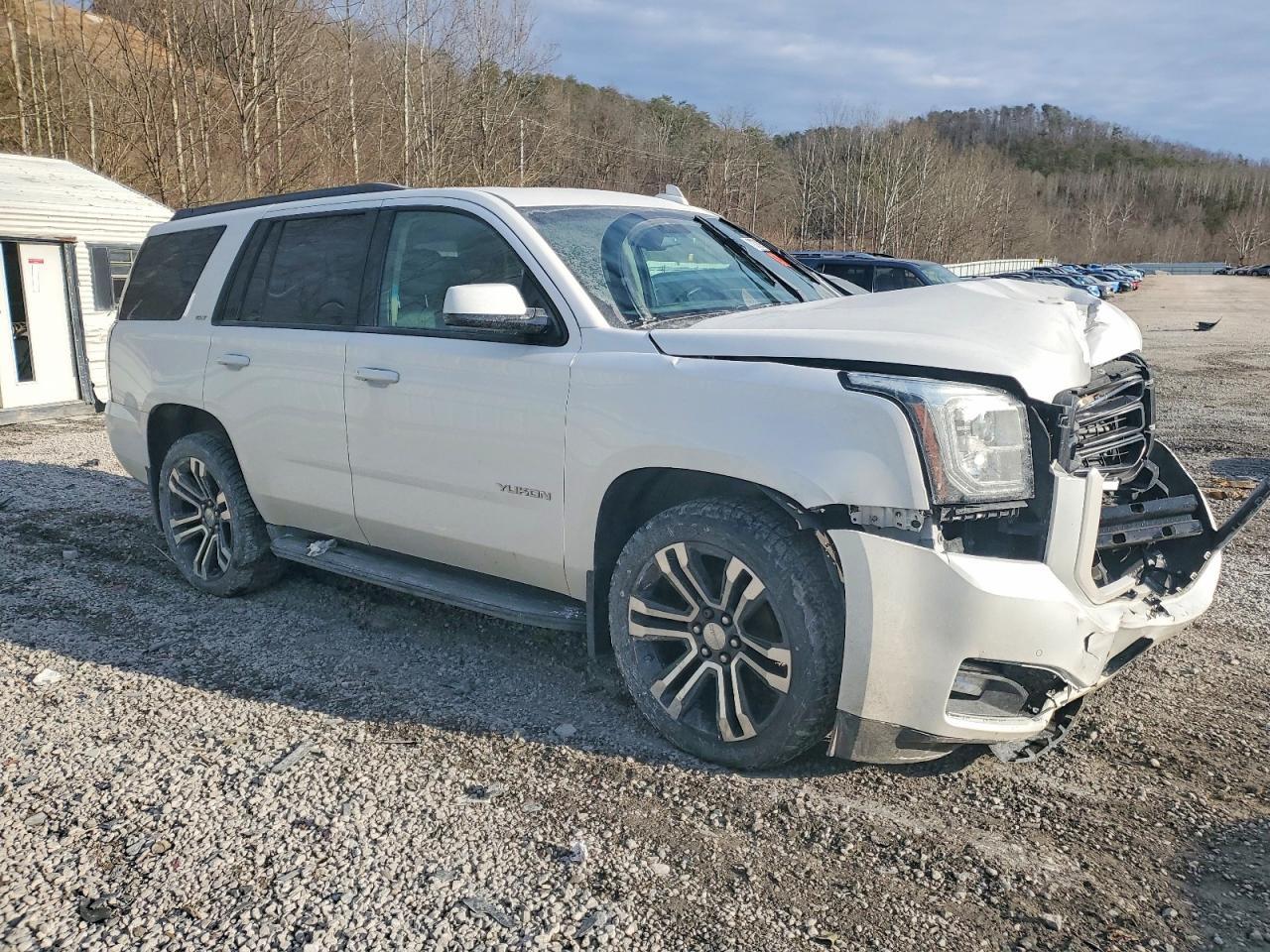 2019 GMC Yukon Slt - Фото 4