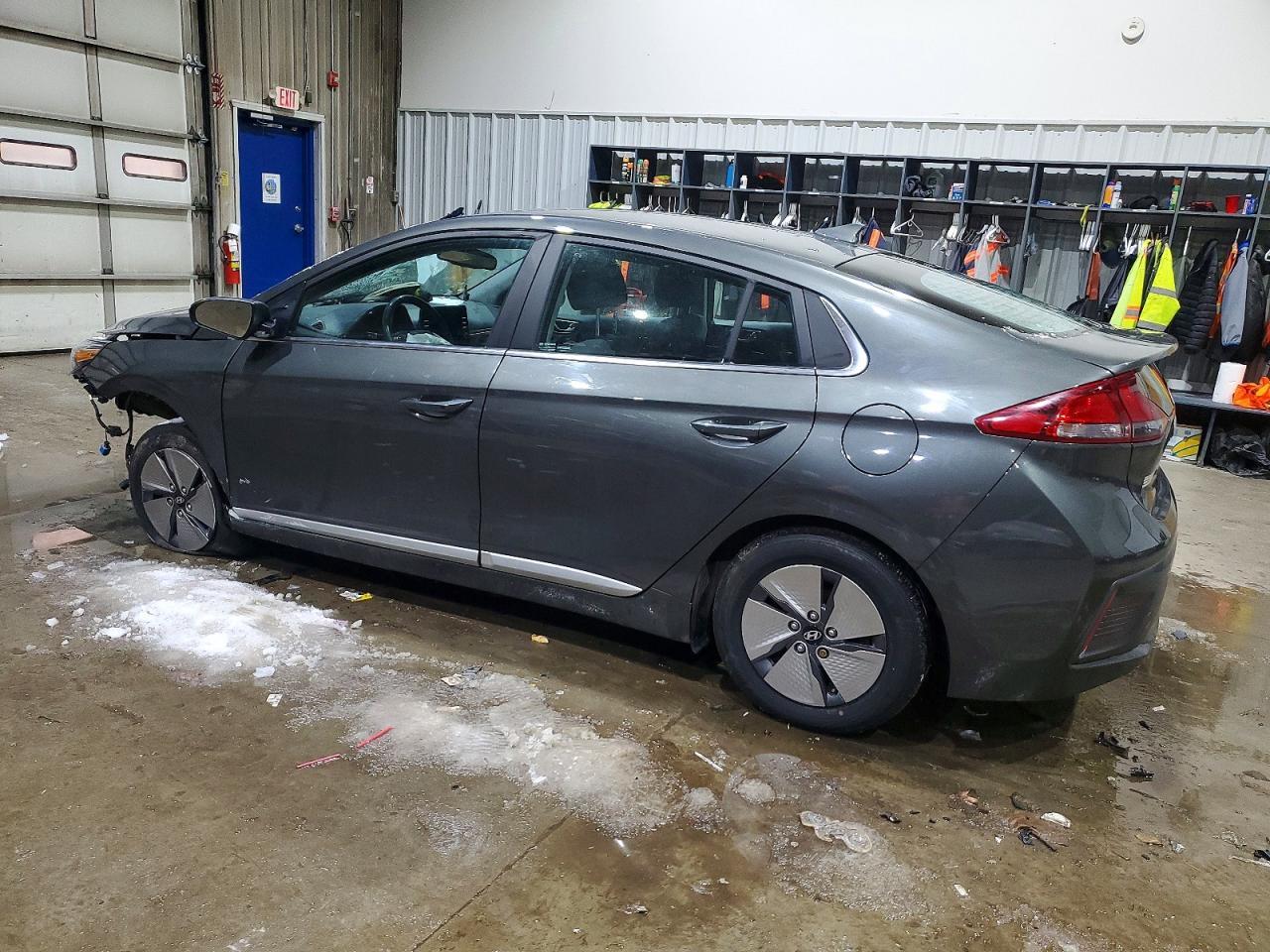 2021 Hyundai Ioniq Hybrid Se - Фото 2