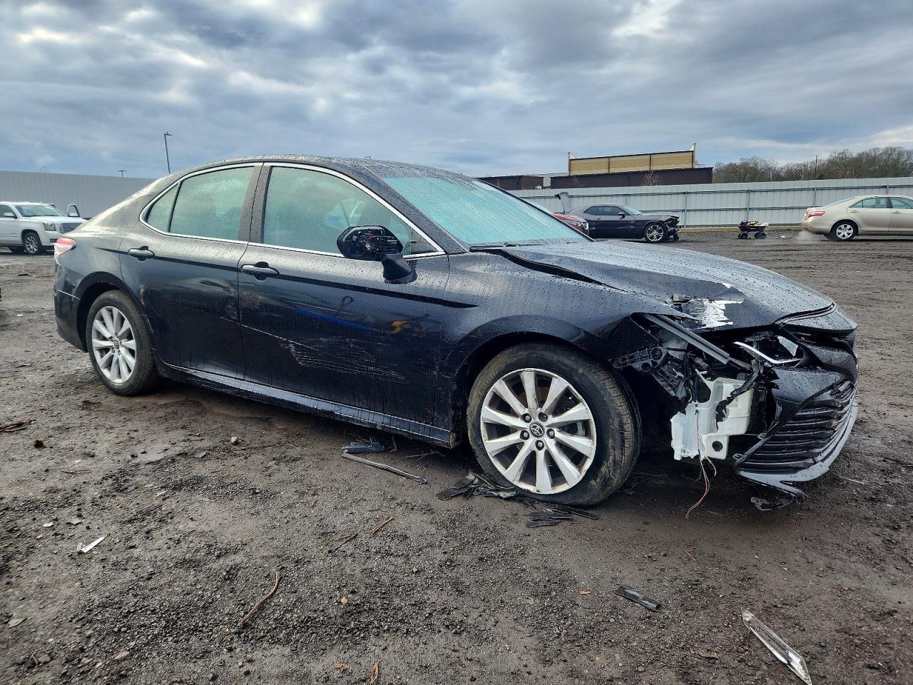 2020 Toyota Camry Le - Image 4