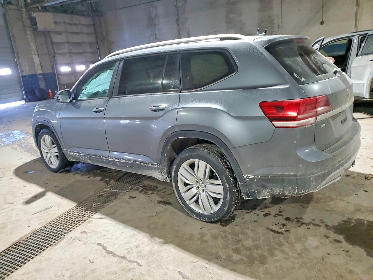 2019 Volkswagen Atlas Se - Image 2