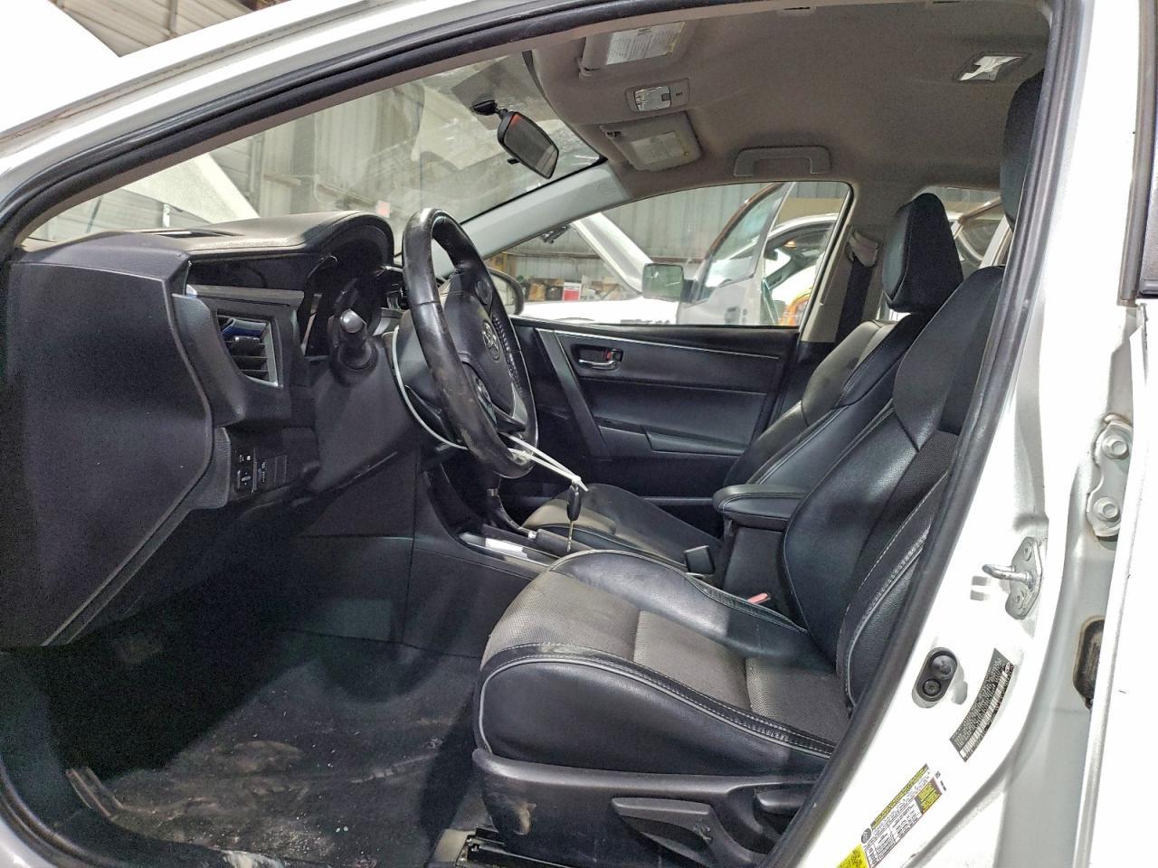 2015 Toyota Corolla L - Фото 7