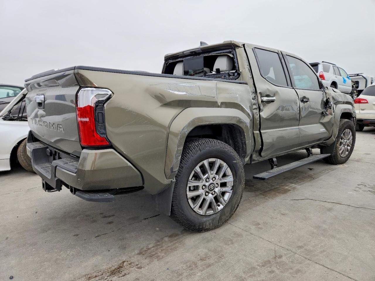 2025 Toyota Tacoma Double Cab - Фото 3