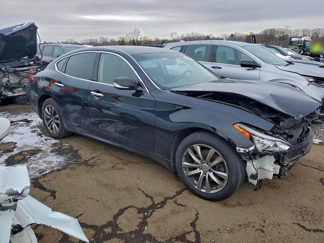 2016 Infiniti Q70 3.7 - Image 4