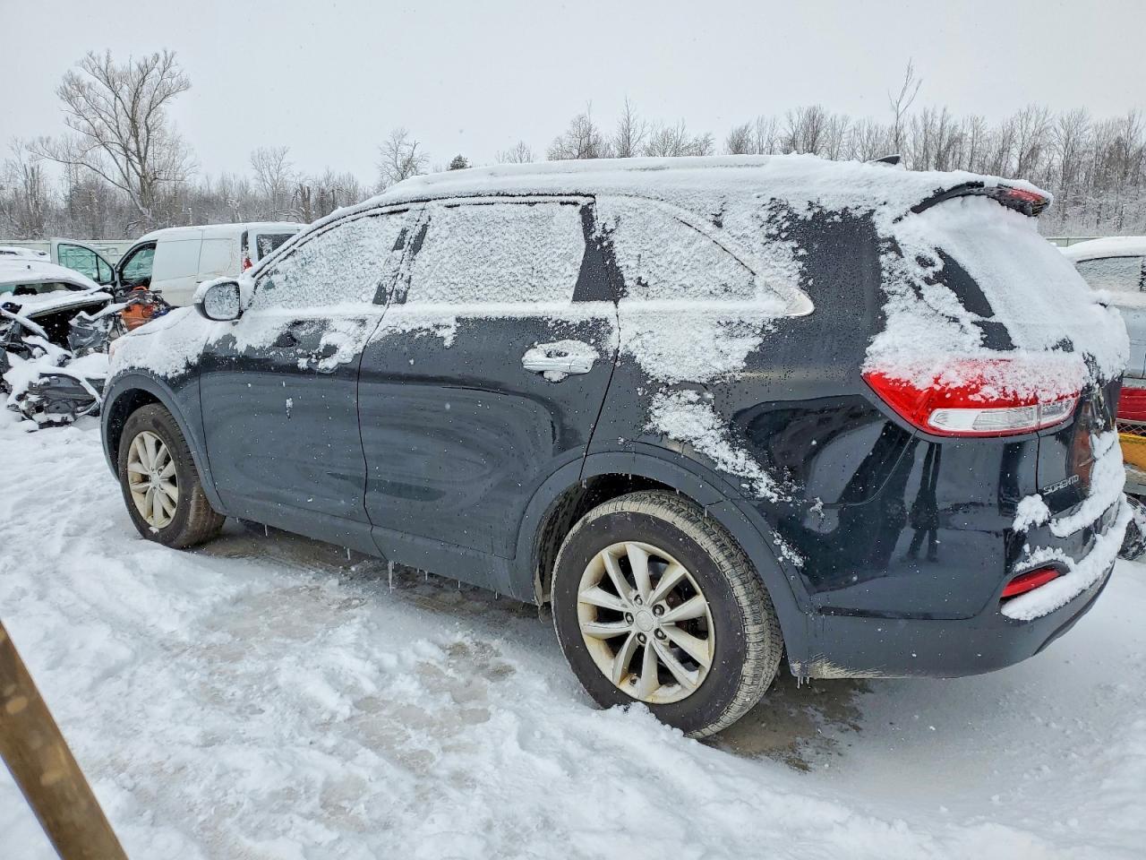 2017 Kia Sorento Lx - Image 2