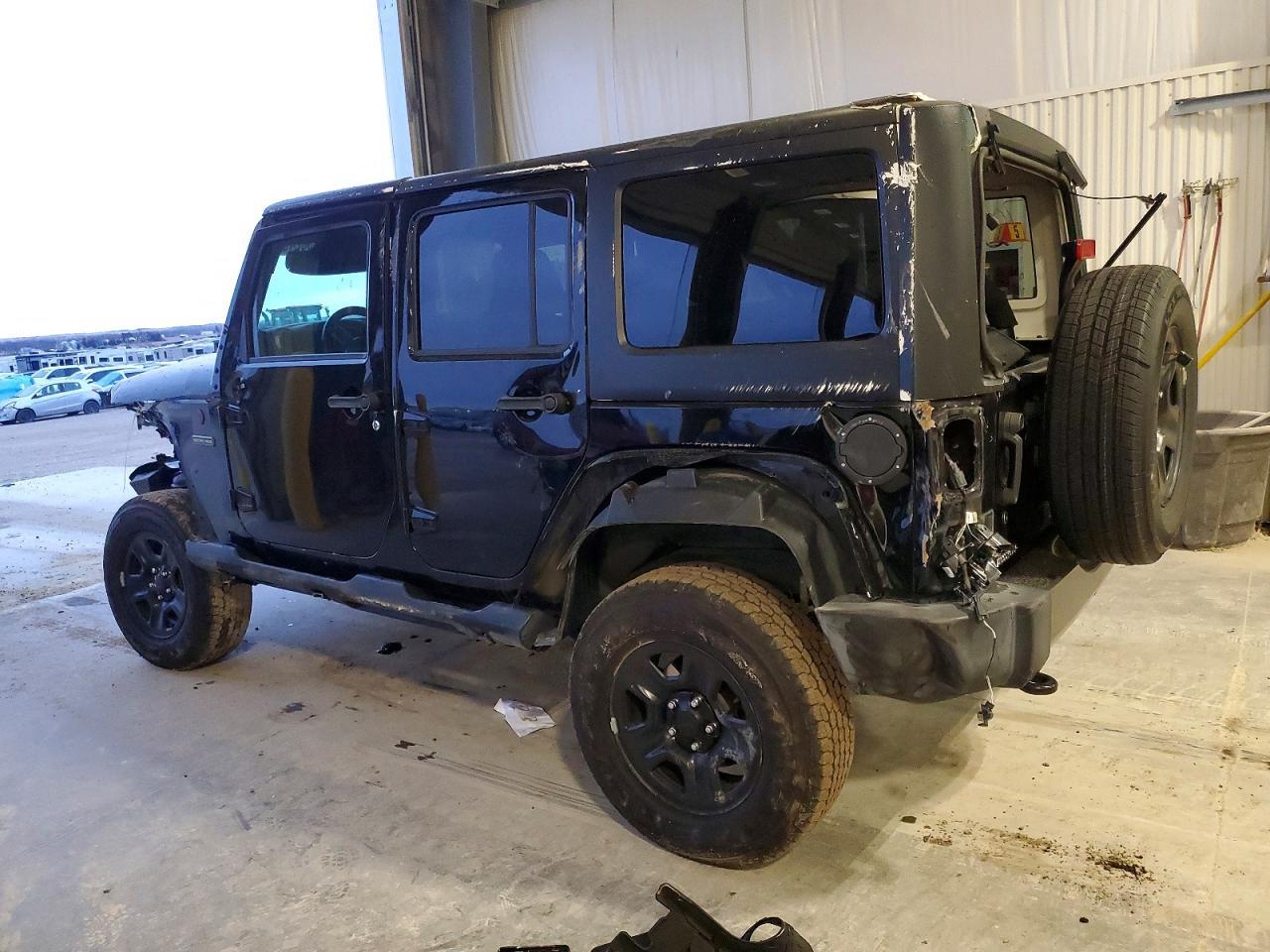 2016 Jeep Wrangler Unlimited Sport - Фото 2