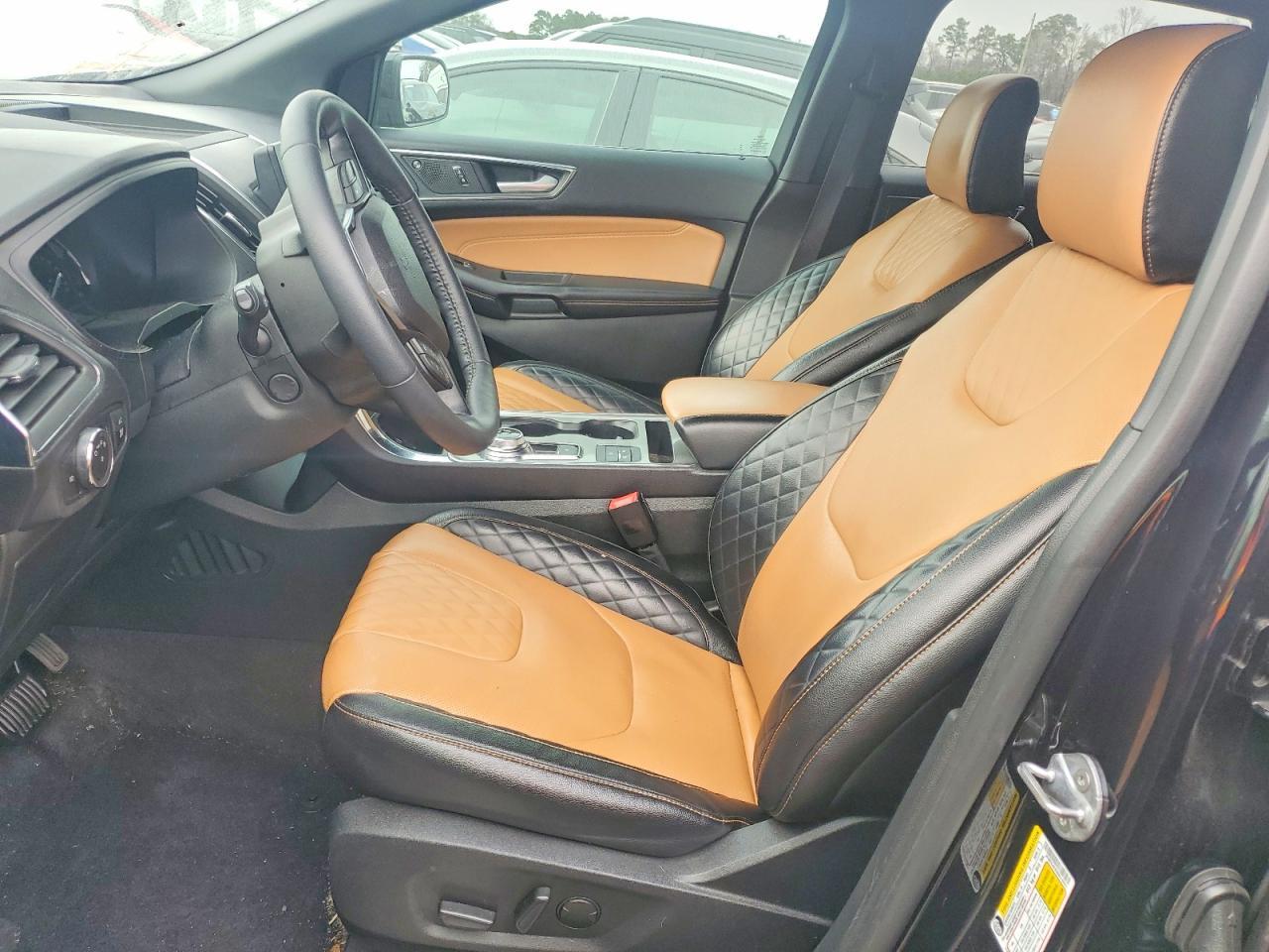 2024 Ford Edge Titanium - Image 7