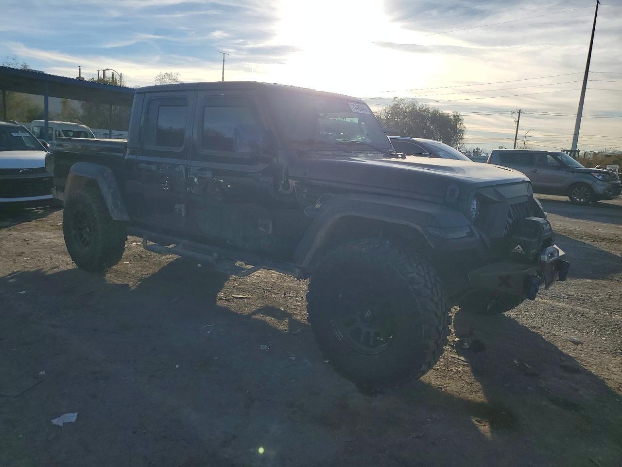 2020 Jeep Gladiator Sport - Image 4