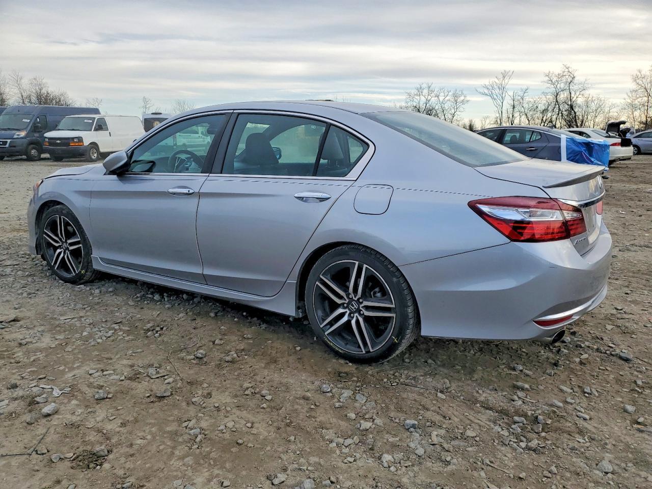 2017 Honda Accord Sport - Image 2