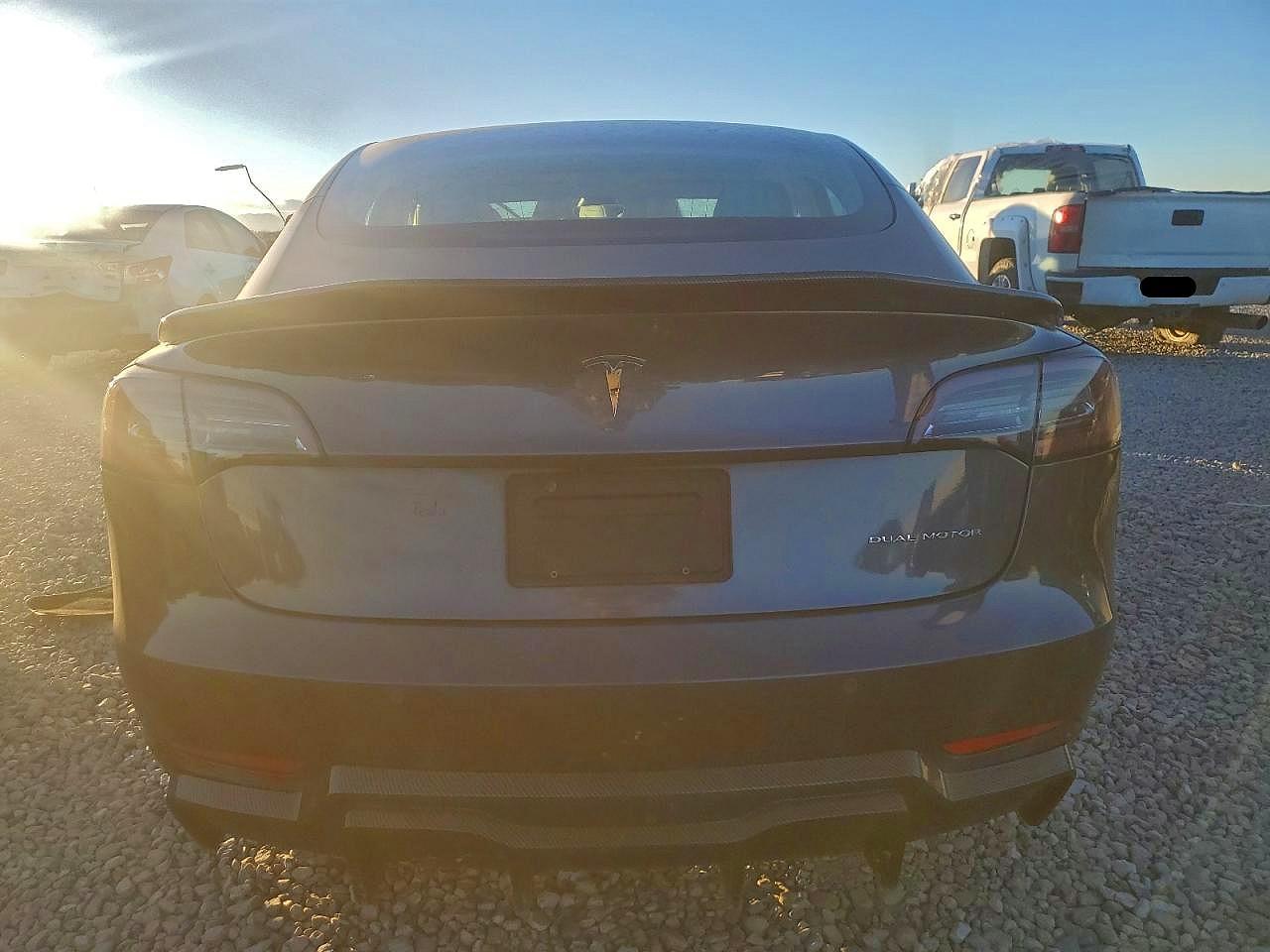 2018 Tesla Model 3 - Фото 6