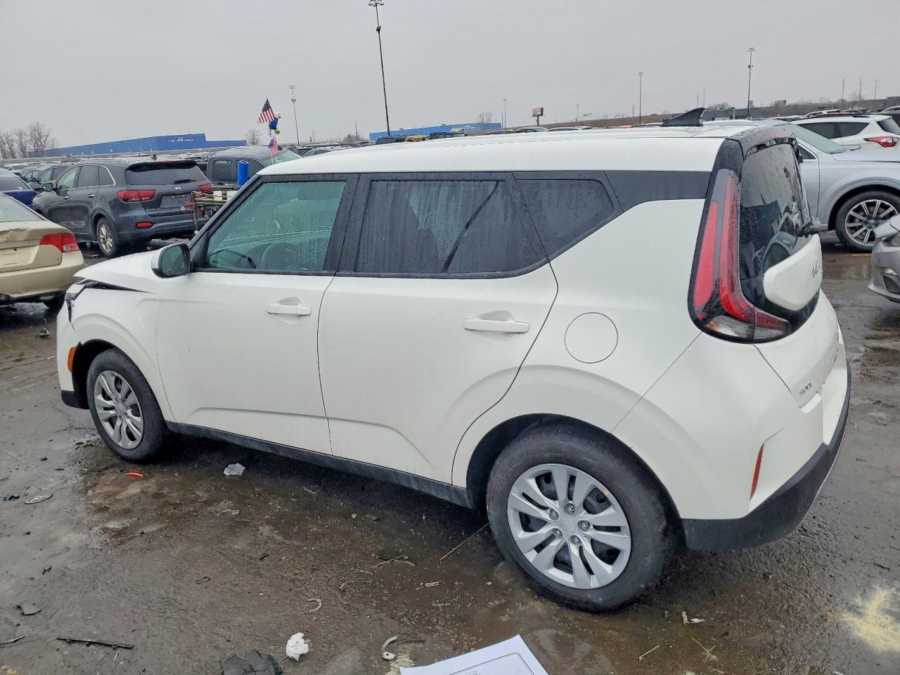 2025 Kia Soul Lx - Image 2