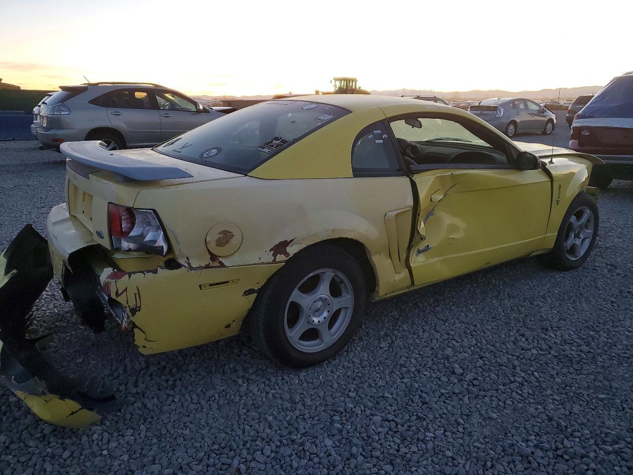 2003 Ford Mustang - Image 3