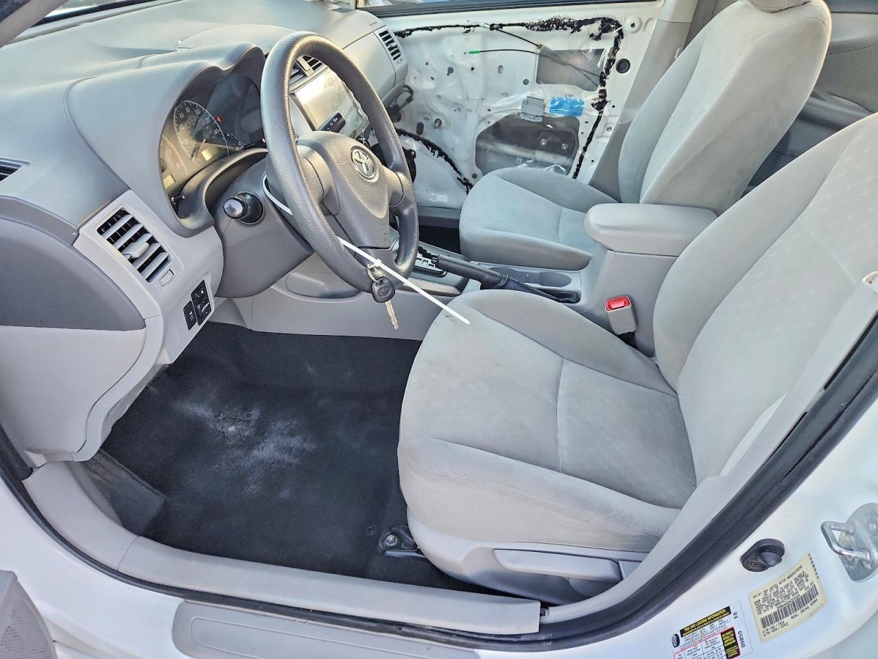 2010 Toyota Corolla Base - Фото 7